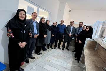 به مناسبت روز استاد و هفته آموزش معاونت محترم دانشگاه به همراه مدیران محترمشان از کارشناسان آموزش تقدیر وتشکر بعمل آوردند